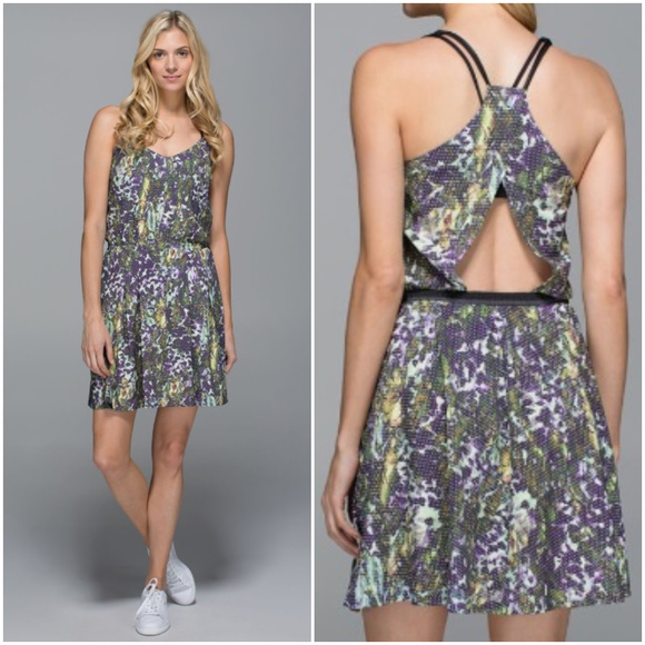 lululemon athletica Dresses & Skirts - Lululemon "City Summer" Dress in Floral sz 8